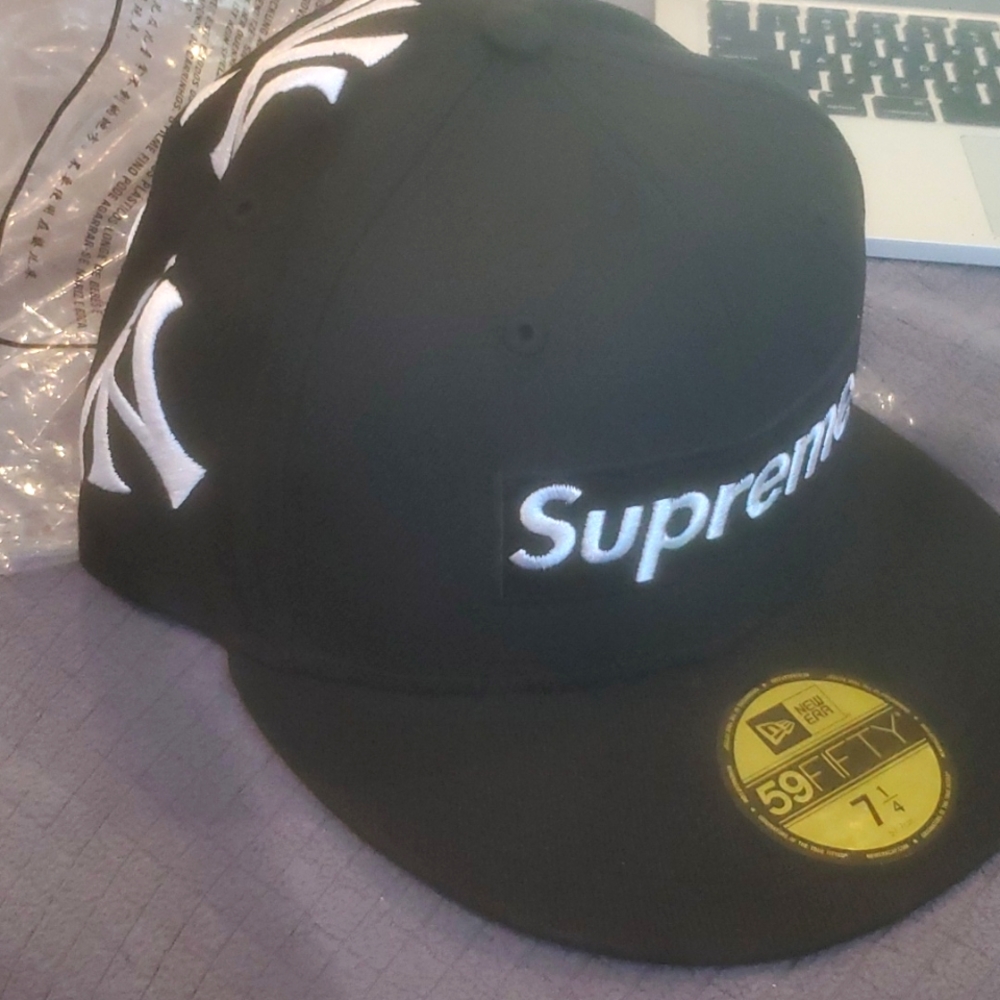 Supreme new York Yankees box logo new era